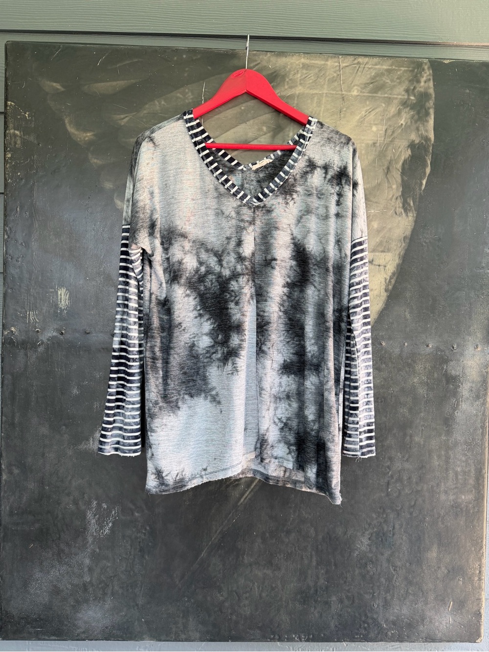Mystree Tie-Dye Affect V-Neck Long Sleeve Top with Striped Sleeves - Black/Gray